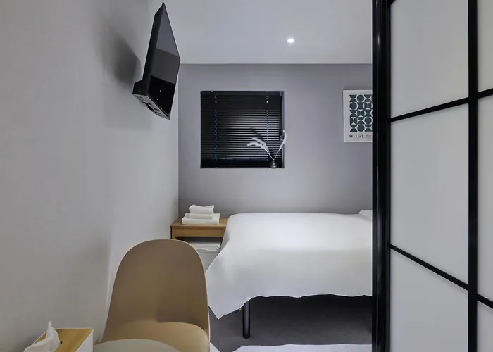 Hostel N Joy *