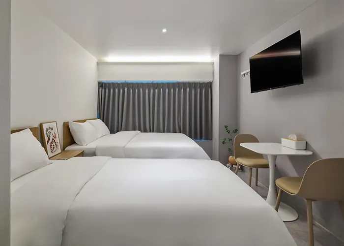 N Joy Hostel Seoul